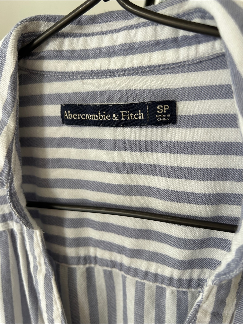 Abercrombie & Fitch Button Down Dress. Size SP. PTP 16.5”. Stretch with pockets - Picture 3 of 4